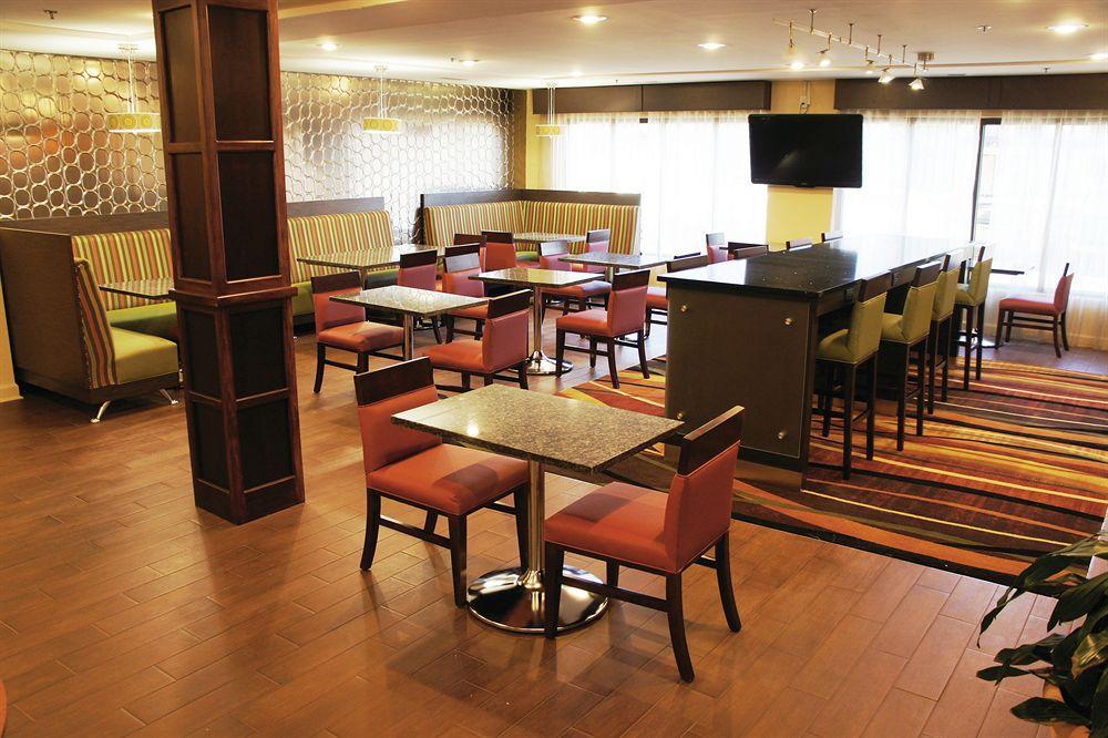 La Quinta By Wyndham Florence Luaran gambar