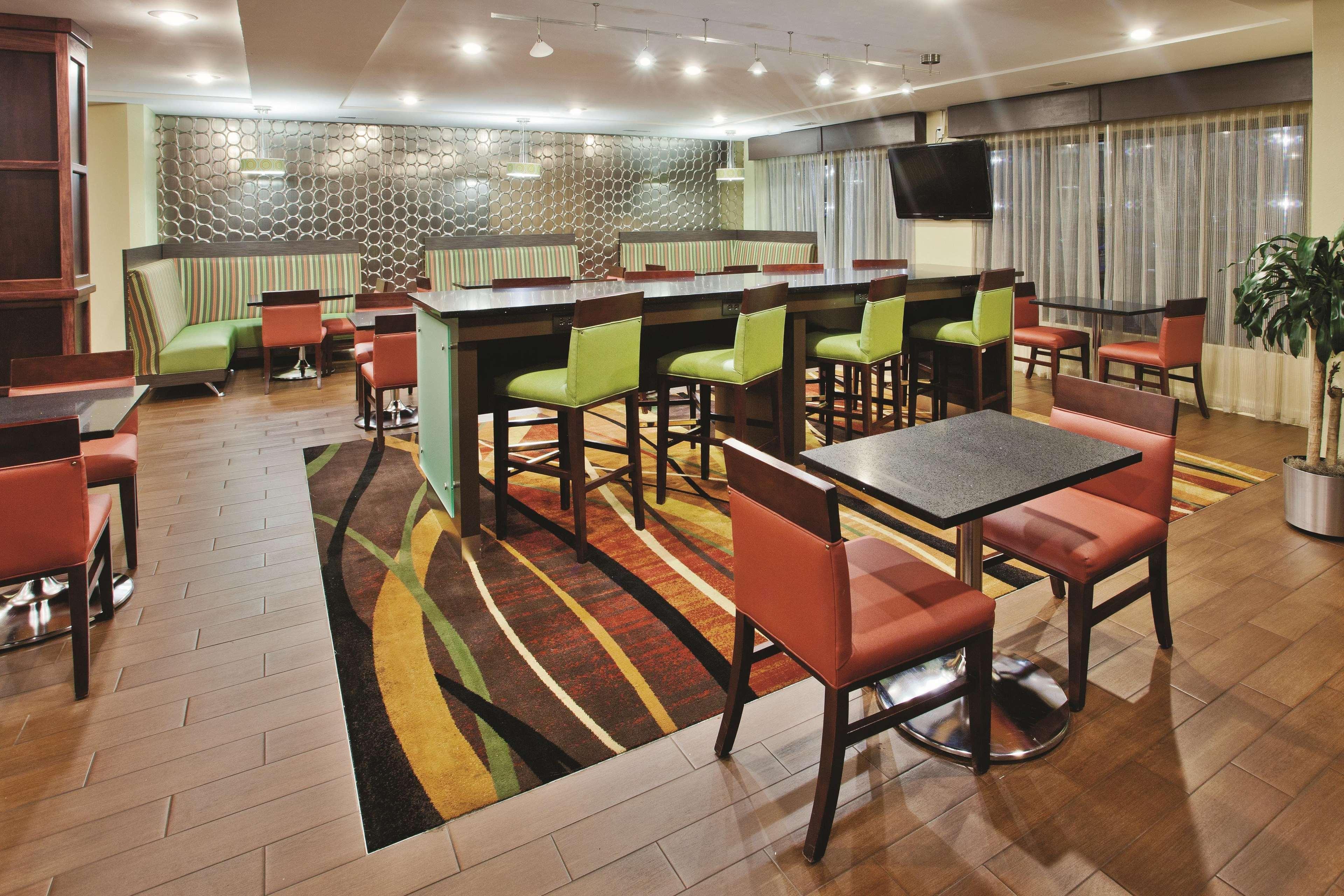 La Quinta By Wyndham Florence Luaran gambar